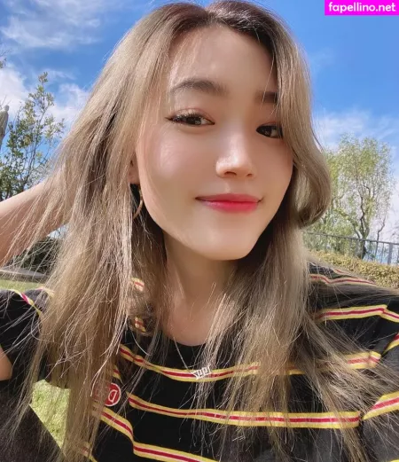 Yoojin OnlyFans Thumbnail #rRPBmdAwBw