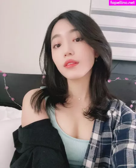 Yoojin OnlyFans Thumbnail #wbALR3C8GO