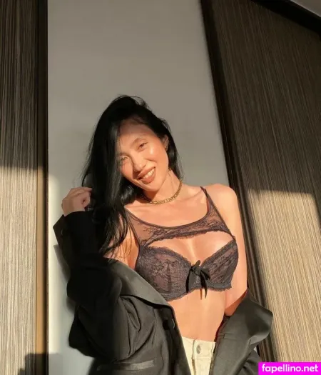 Yoonaleecake OnlyFans Thumbnail #BWmwU3HS1h