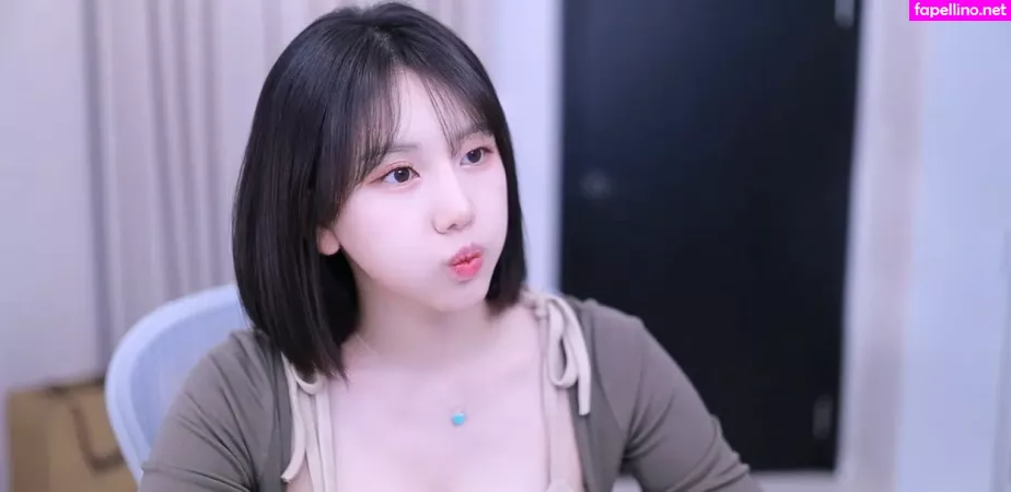 Youchi OnlyFans Thumbnail #0udv1aJPdJ