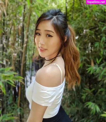 Yougelly OnlyFans Thumbnail #6nWmviYHaK