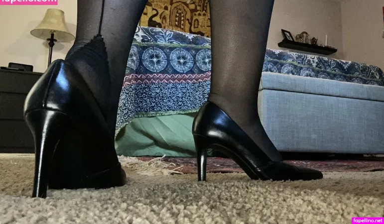 Youlovemyfeettrample OnlyFans Thumbnail #UKjIDorkTo