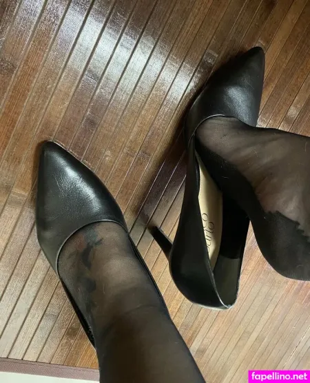 Youlovemyfeettrample OnlyFans Thumbnail #e5F4rhnSEu
