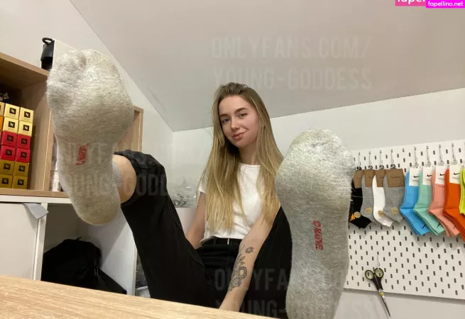 Younggoddess OnlyFans Thumbnail #YdnSh34Dv1