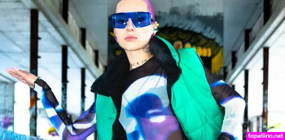 Youngleosia Main Profile Photo