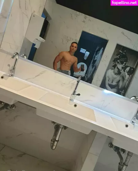 Youngmusclegrowingboy OnlyFans Thumbnail #6qNY9G5FpU