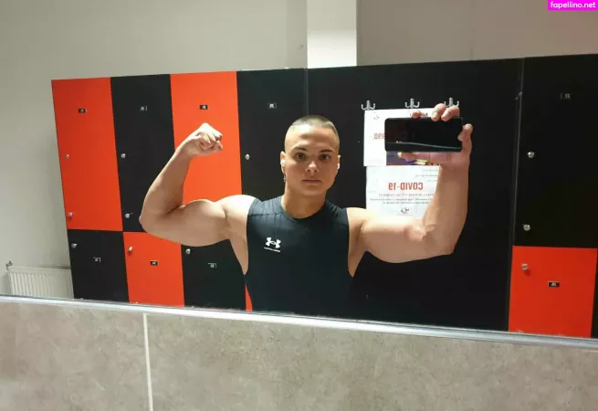 Youngmusclegrowingboy OnlyFans Thumbnail #YhAMX7umCu