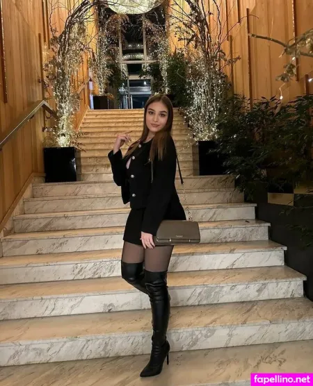Youngy Nikki Vip OnlyFans Thumbnail #O9R9Ed6oA7