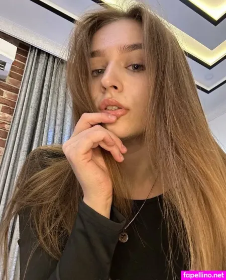 Youngy Nikki Vip OnlyFans Thumbnail #UK3kVTkPPK