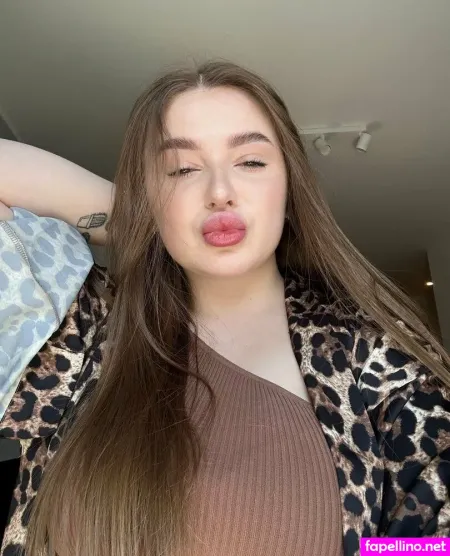 Your Baby Arina OnlyFans Thumbnail #sI9hVzaWuk