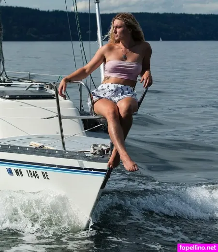 Your Bush Queen OnlyFans Thumbnail #6bvSe46osO