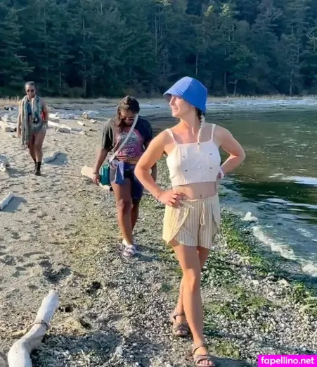 Your Bush Queen OnlyFans Thumbnail #Leo7wpNuQY