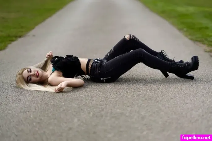 Your Dream Girlfriend OnlyFans Thumbnail #0akIUcUoFN