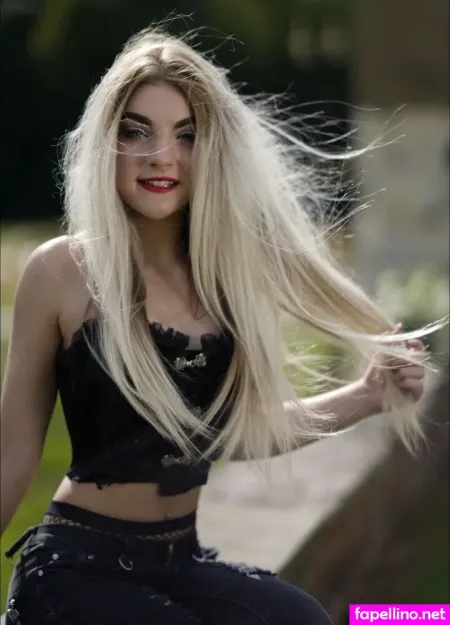 Your Dream Girlfriend OnlyFans Thumbnail #GW5QxqPTbd