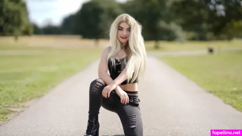 Your Dream Girlfriend OnlyFans Thumbnail #PS41IvjuEb