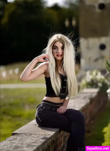 Your Dream Girlfriend OnlyFans Thumbnail #z1XA3qhfSU