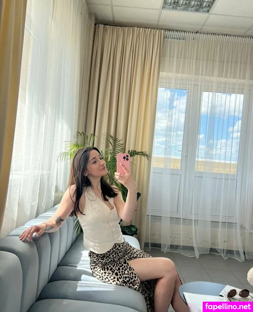 your_emmie Nude Leaked OnlyFans Photo #1oVi5jb3b7
