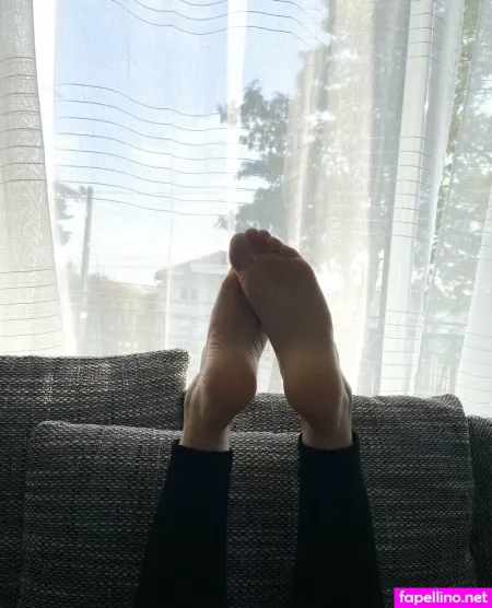 Your Feet Fantasies OnlyFans Thumbnail #FeucOtxUJb