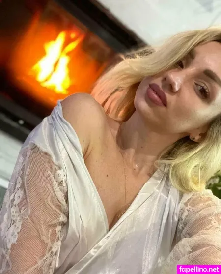 Your Love Veronica OnlyFans Thumbnail #svv8Ym5b7E
