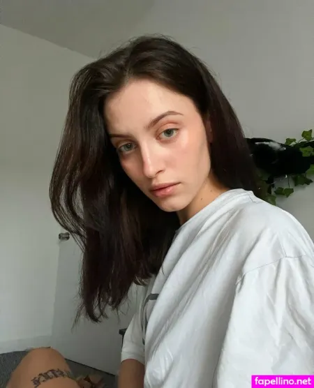 Your Luna OnlyFans Thumbnail #KNrjSC3e3R