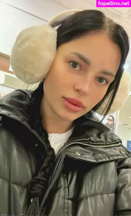 Your Milamoore OnlyFans Thumbnail #w4FXrBLCUR