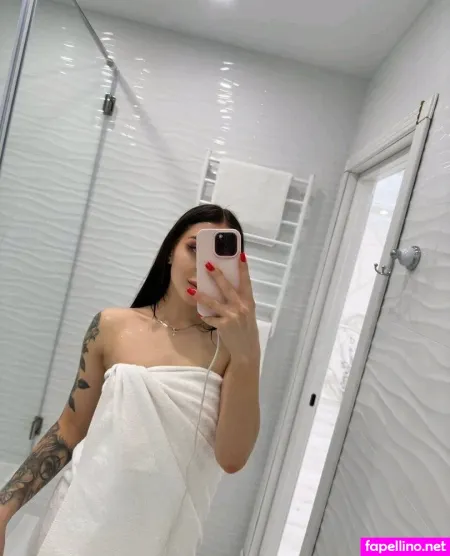 Your Violetta OnlyFans Thumbnail #t0adJNykWJ