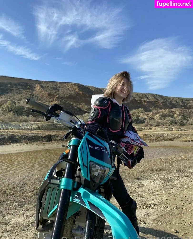 iea_u, youralice33 Nude Leaked OnlyFans Photo #vaqOxd2dla