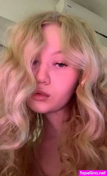 Yourangelmaria OnlyFans Thumbnail #8WzKHquSDF