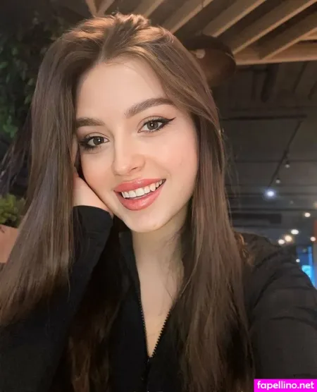 Yourbabylsabella OnlyFans Thumbnail #0UmTQmXCtz