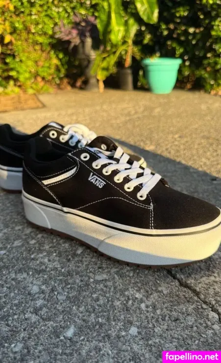 Yourbarefootbae OnlyFans Thumbnail #5V7RrblKDO