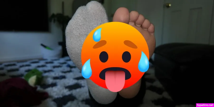 Yourbarefootbae OnlyFans Thumbnail #WIF1Wg075o