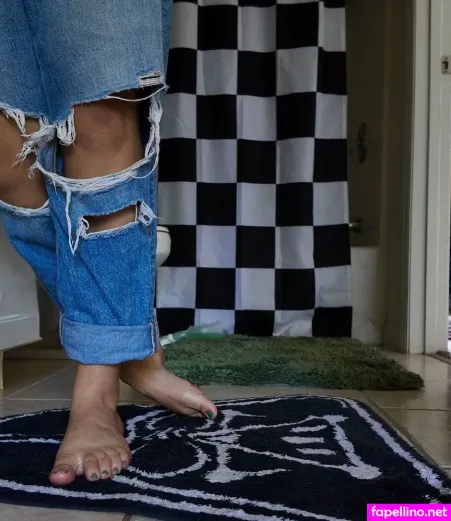 Yourbarefootbae OnlyFans Thumbnail #WWxAESPW6N