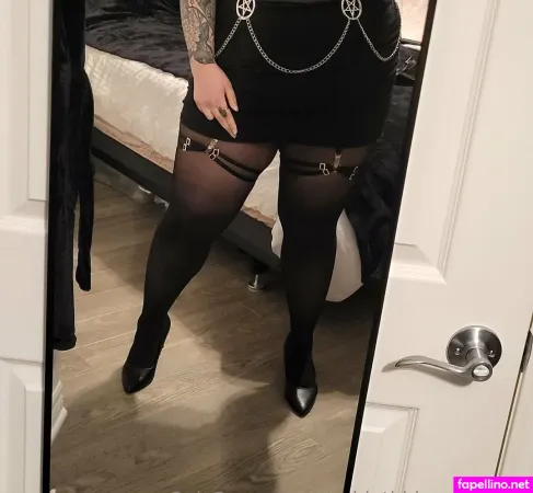 Yourbigtiddygothgf666 OnlyFans Thumbnail #rqC9IfVwQK