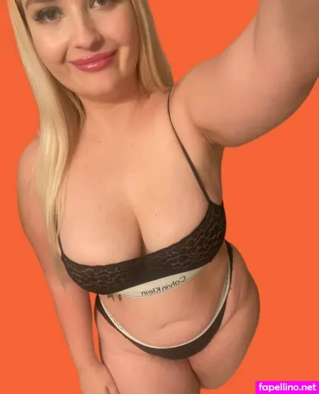 Yourblondegirllxx OnlyFans Thumbnail #t79QanuZaI