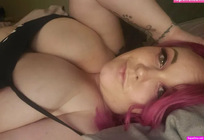 Yourbuxombuddy OnlyFans Thumbnail #6uGHrA6UZy