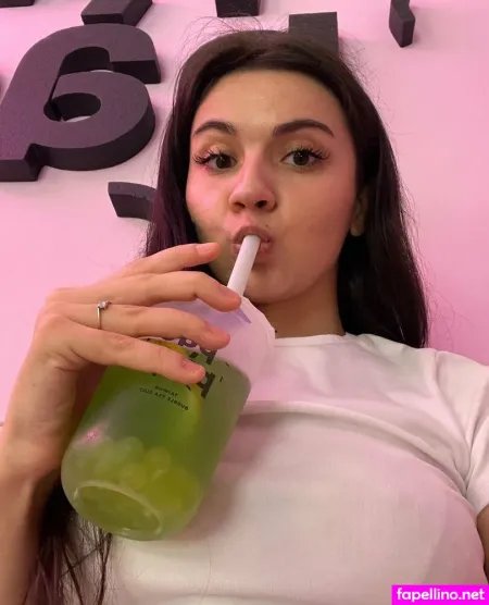 Yourchristmasdream OnlyFans Thumbnail #st0IazGdG2