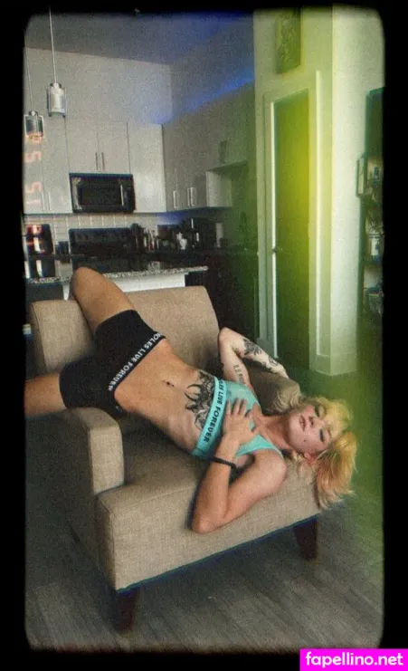 Yourdarkomen OnlyFans Thumbnail #6TvrTqIboC