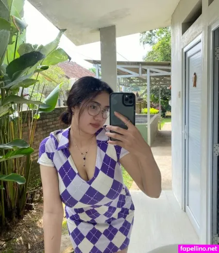 Yourelvv OnlyFans Thumbnail #eAWNnDzE5n