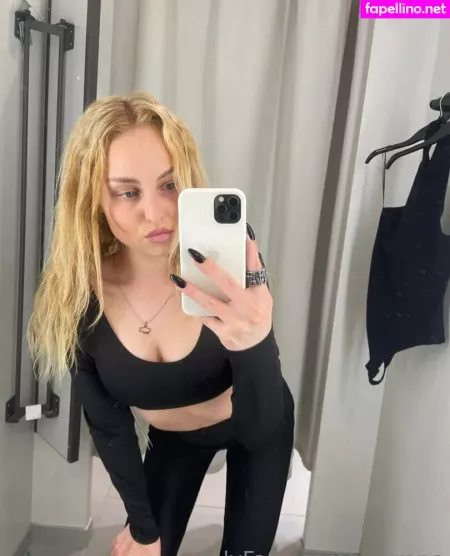 Yourene OnlyFans Thumbnail #1y0oqtUUDW