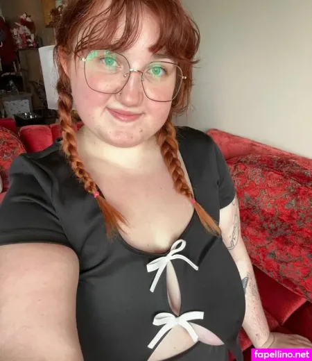 Yourfairiegf 1 OnlyFans Thumbnail #7XQDQpk23t