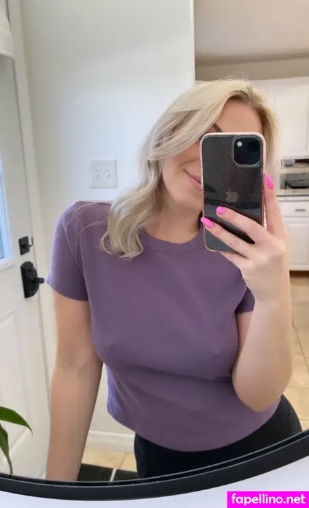 Yourfavblondefree OnlyFans Thumbnail #UAxVbzATFs