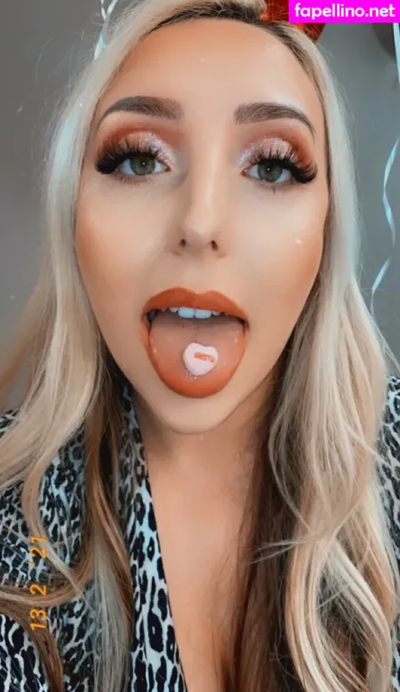 Yourfavehippie OnlyFans Thumbnail #2i9Kr4Mbk8