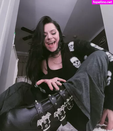 Yourfavlittledemon OnlyFans Thumbnail #3oP4afWIYa