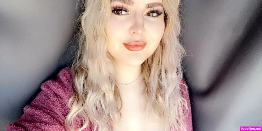 Yourfavoritenextdoorgirl OnlyFans Thumbnail #rMe7iN66vv