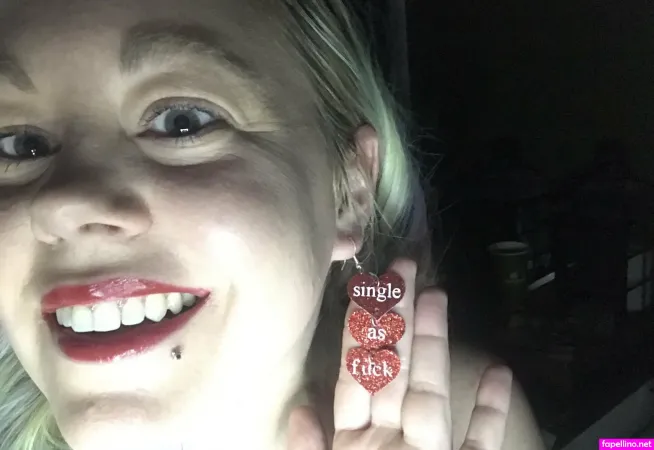 Yourgalphronia OnlyFans Thumbnail #LVWRGdV3cI