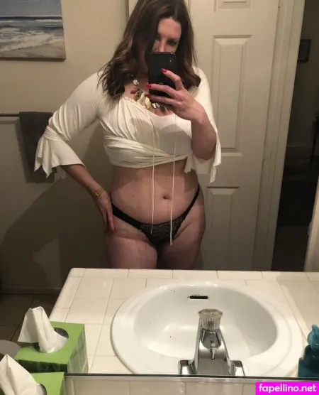 Yourhornyneighbor OnlyFans Thumbnail #xUOKpE3PPd