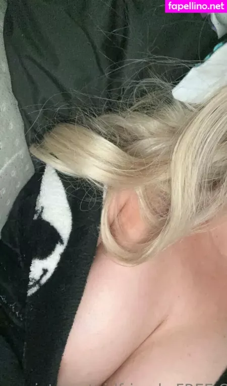 Yourinternetgirlfriendx OnlyFans Thumbnail #DsRrHiR8pU