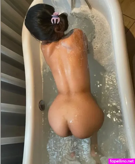 Yourlanarise OnlyFans Thumbnail #g90GQhR9yv