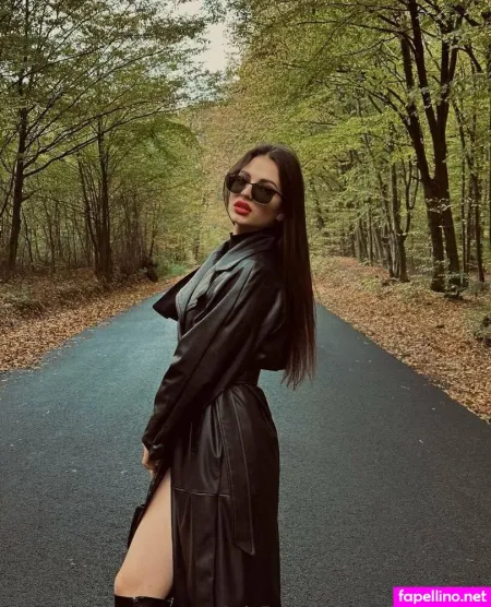 Yourlittlemiaaa OnlyFans Thumbnail #WgkX4HU4b2