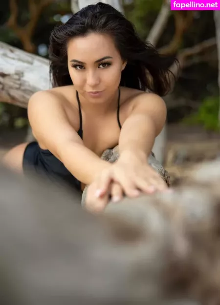 Yourlocalmilfx OnlyFans Thumbnail #SvMKxUaz3i